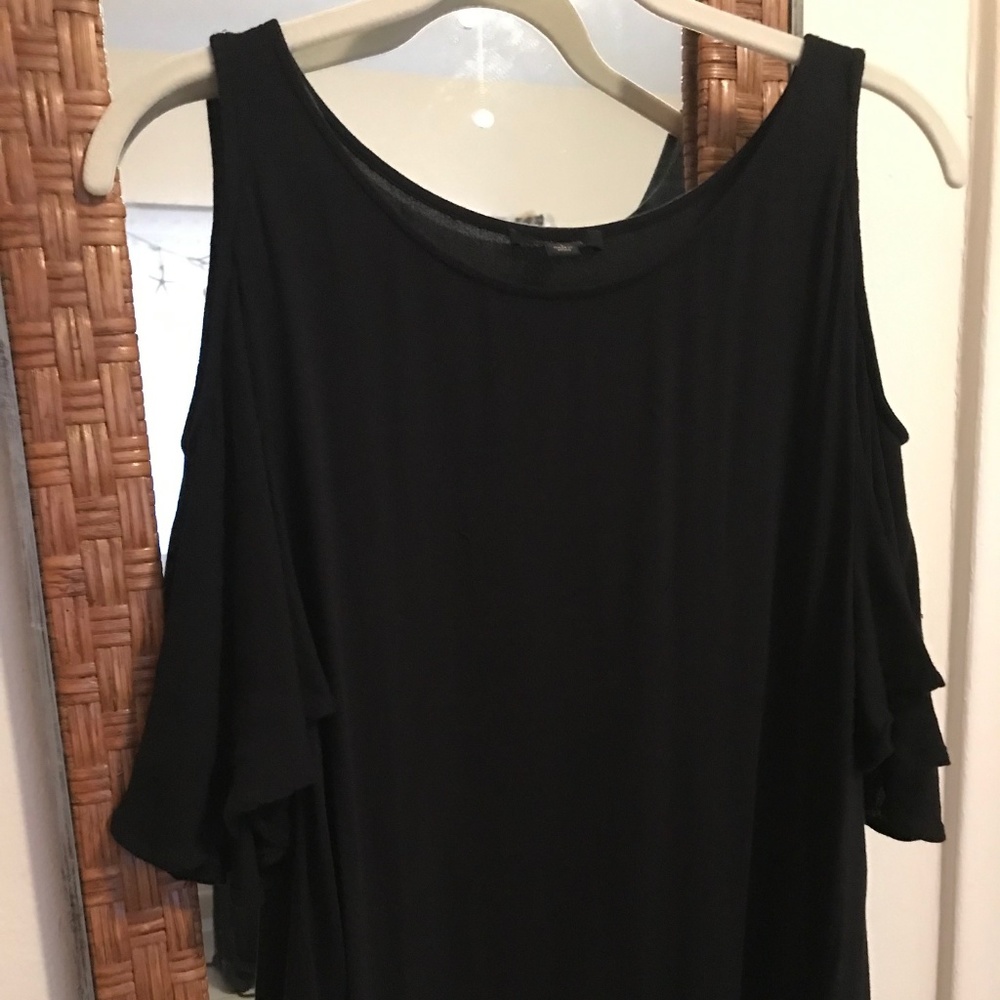 Ella Moss cold shoulder tunic top